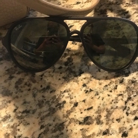 Ray-Ban Accessories - Black Aviator Ray-Ban